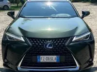 Usata Lexus UX 250h Luxury Line 184 CV (135 kW) 2019 Verde SUV