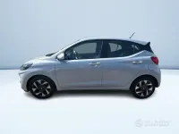 Usata Hyundai i10 67 CV (49 kW) 2023 Argento metallizzato Utilitaria