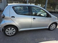 Usata Toyota Aygo Connect Style 68 CV (50 kW) 2013 Grigio Utilitaria