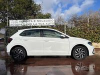Usata VW Polo Life 95 CV (69 kW) 2023 Bianco Utilitaria