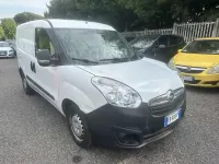 Begagnad Opel Combo 90 HK (66 kW) 2013 Vit Minibuss