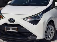 Usata Toyota Aygo X-play 72 CV (52 kW) 2020 Bianco Utilitaria