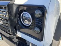 Begagnad Land Rover Defender 122 HK (89 kW) 2007 Vit Kombi