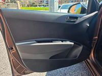 Usata Hyundai i10 69 CV (50 kW) 2019 Marrone Utilitaria