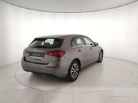 Usata Mercedes A180 Advanced 115 CV (84 kW) 2025 Grigio Berlina