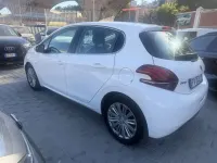 Usata Peugeot 208 Allure 83 CV (61 kW) 2019 Blu/azzurro Utilitaria