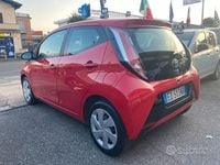 Usata Toyota Aygo X-play 70 CV (51 kW) 2015 Rosso Utilitaria