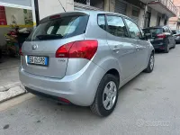 Usata Kia Venga 90 CV (66 kW) 2014 Grigio Utilitaria