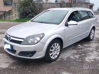 Usata Opel Astra 105 CV (77 kW) 2005 Grigio Station wagon
