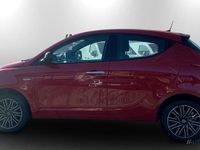Usata Lancia Ypsilon Gold 69 CV (50 kW) 2023 Rosso Utilitaria