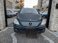Begagnad Mercedes B200 140 HK (102 kW) 2007 Svart Minibuss