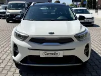 Usata Kia Stonic Style 116 CV (85 kW) 2019 Bianco pastello SUV