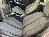 Usata Peugeot 2008 131 CV (96 kW) 2023 Verde SUV