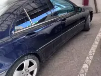 Usata Mercedes C220 143 CV (105 kW) 2002 Blu Berlina