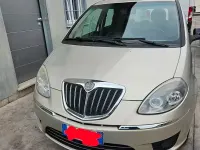 Usata Lancia Musa 95 CV (69 kW) 2012 Grigio Monovolume