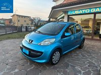 Usata Peugeot 107 Urban Move 68 CV (50 kW) 2008 Blu Utilitaria