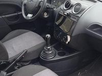 Usata Ford Fiesta 68 CV (50 kW) 2006 Grigio Berlina