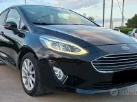 Usata Ford Fiesta Titanium 85 CV (62 kW) 2018 Nero Utilitaria