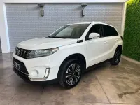 Usata Suzuki Vitara 102 CV (75 kW) 2022 Bianca metallizzato SUV