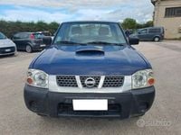 Usata Nissan Navara 133 CV (97 kW) 2003 Blu Pick-up