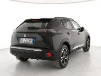 Brugt Peugeot 2008 Allure 110 HK (80 kW) 2022 Sort SUV