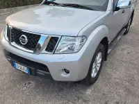 Usata Nissan Navara 190 CV (139 kW) 2010 Grigio Pick-up