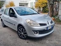 Usata Renault Clio II LE 74 CV (54 kW) 2008 Grigio Berlina