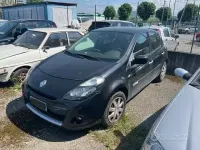 Usado Renault Clio II 68 CV (50 kW) 2009 Negro Berlina