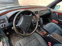 Usata Mercedes C200 Elegance 136 CV (100 kW) 1995 Verde Berlina