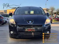 Usata Peugeot 5008 Business-Line 115 CV (84 kW) 2013 Gray Monovolume