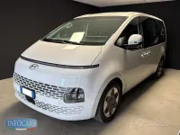 Usata Hyundai Staria 177 CV (130 kW) 2024 Bianco pastello Monovolume