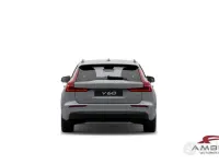 Nuova Volvo V60 Core 197 CV (144 kW) 2026 Grigio Station wagon