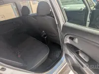 Usata Kia Venga 90 CV (66 kW) 2010 Grigio Utilitaria