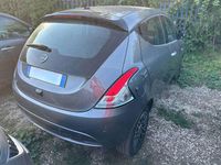 Usata Lancia Ypsilon S 70 CV (51 kW) 2024 Grigio Utilitaria