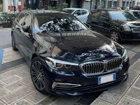 Usata BMW 520 Luxury Line 190 CV (139 kW) 2018 Blu/azzurro Station wagon