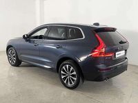 Usata Volvo XC60 Momentum 197 CV (144 kW) 2021 Denim blue (metallizzato) SUV