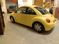 Usata VW New Beetle 116 CV (85 kW) 1999 Giallo Utilitaria