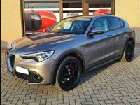 Usata Alfa Romeo Stelvio Executive 209 CV (153 kW) 2017 Grigio SUV