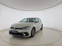 Usata VW Polo Life 95 CV (69 kW) 2023 Ascot grey Utilitaria