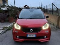 Usado Smart ForFour Brabus 71 CV (52 kW) 2016 Rojo Utilitario