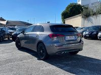 Usata Mercedes A180 Premium 116 CV (85 kW) 2020 Grigio Berlina