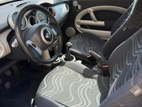 Begagnad Mini ONE 116 HK (85 kW) 2003 Blå Halvkombi