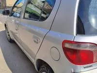 Usata Toyota Yaris 75 CV (55 kW) 2003 Grigio Utilitaria