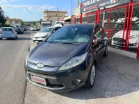 Usata Ford Fiesta Titanium 82 CV (60 kW) 2009 Grigio Berlina