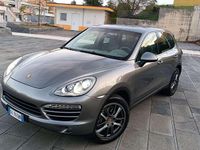 Usata Porsche Cayenne 245 CV (180 kW) 2012 Grigio SUV