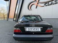 Usata Mercedes E500 326 CV (239 kW) 1991 Nero Berlina