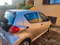 Usata Toyota Aygo 68 CV (50 kW) 2007 Grigio Utilitaria