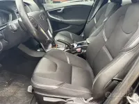 Usata Volvo V40 120 CV (88 kW) 2019 Nero Berlina