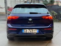 Usata VW Golf VIII Life 131 CV (96 kW) 2020 Blu/azzurro Berlina