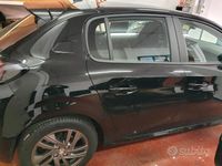 Usata Peugeot 208 101 CV (74 kW) 2021 Nero Utilitaria